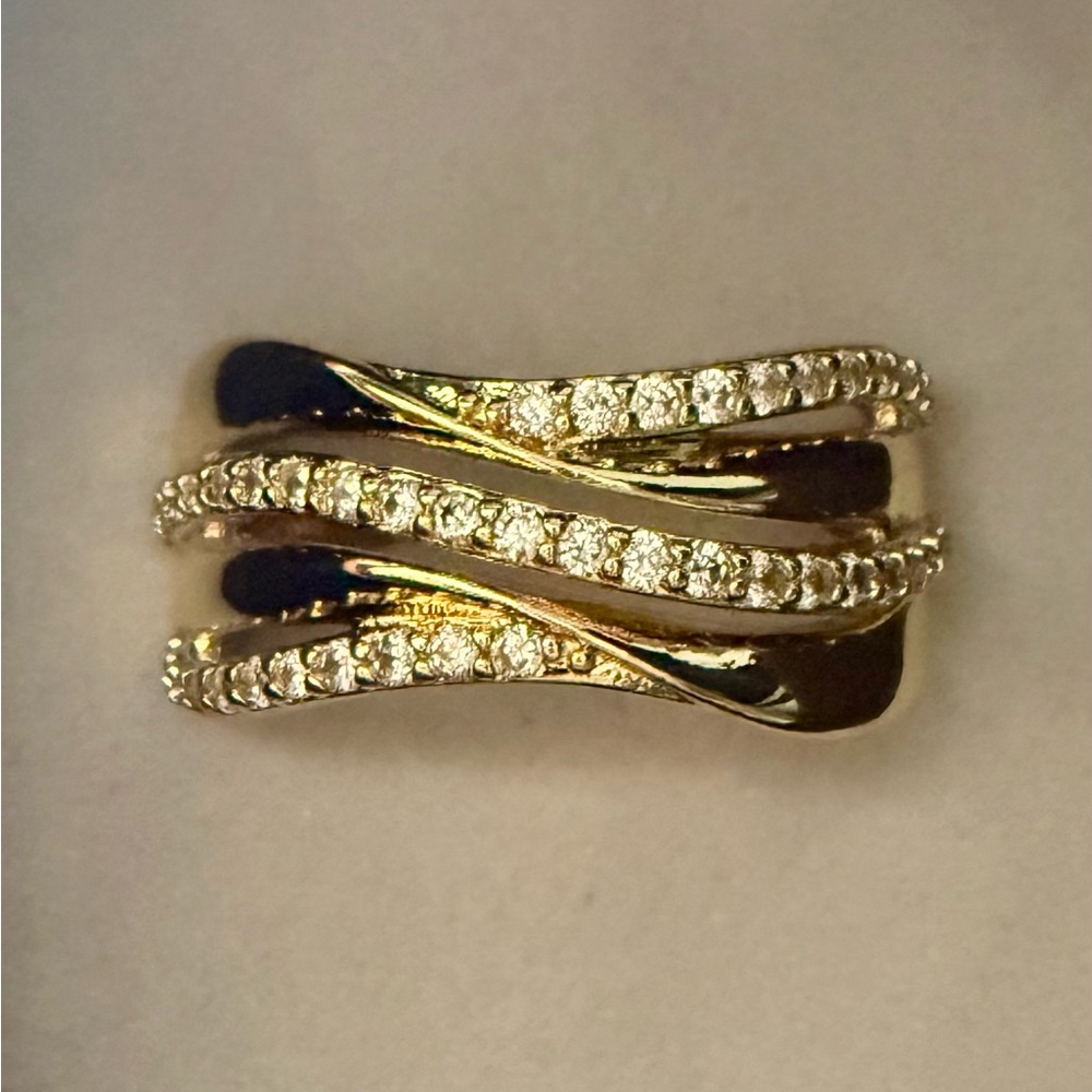NEW! Pretty Bird Jewelry 14k Gold Plated Women's Wave Ring with Clear Stones